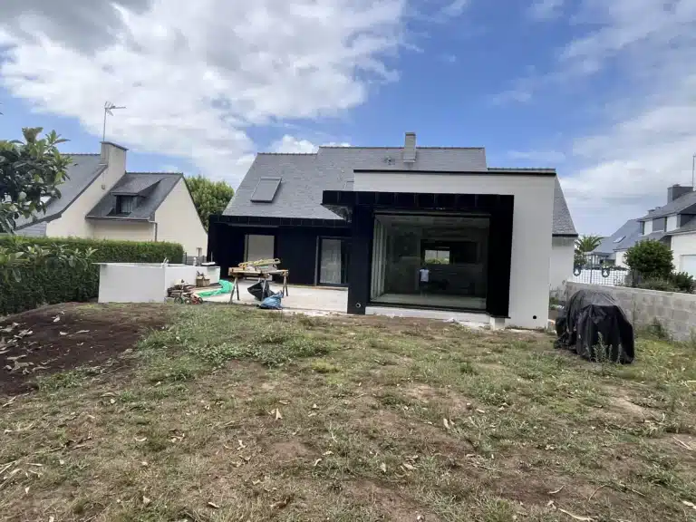 extension maison bardage bois et aluminium sur Guidel